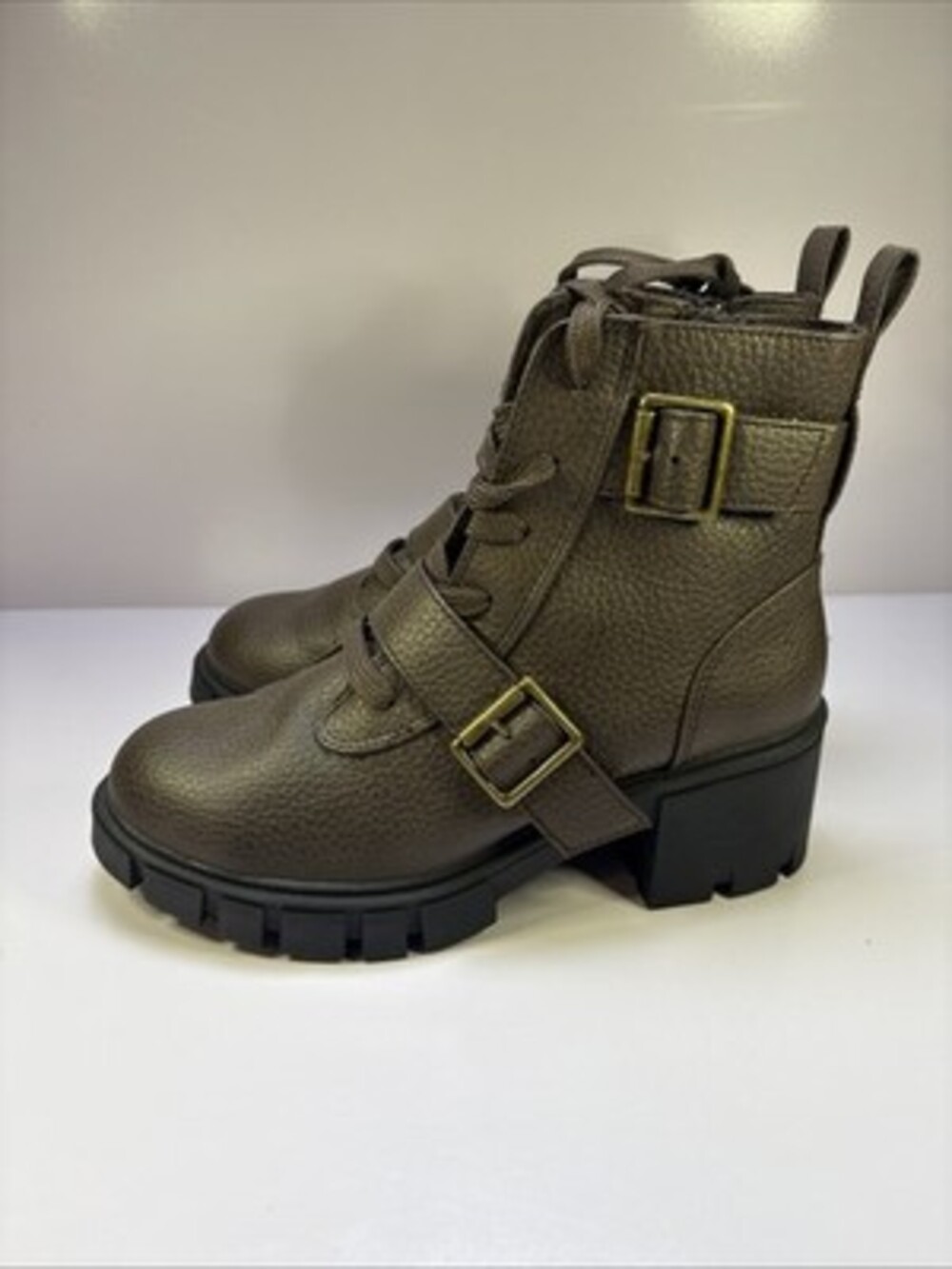 Women's Seychelles Harley Chunky Lug Lace Buckle Boot Size 7W